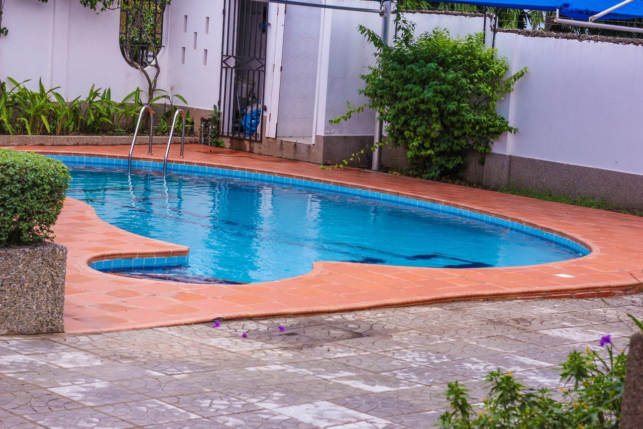 אקרה Lavender Lodge Hotel מראה חיצוני תמונה
