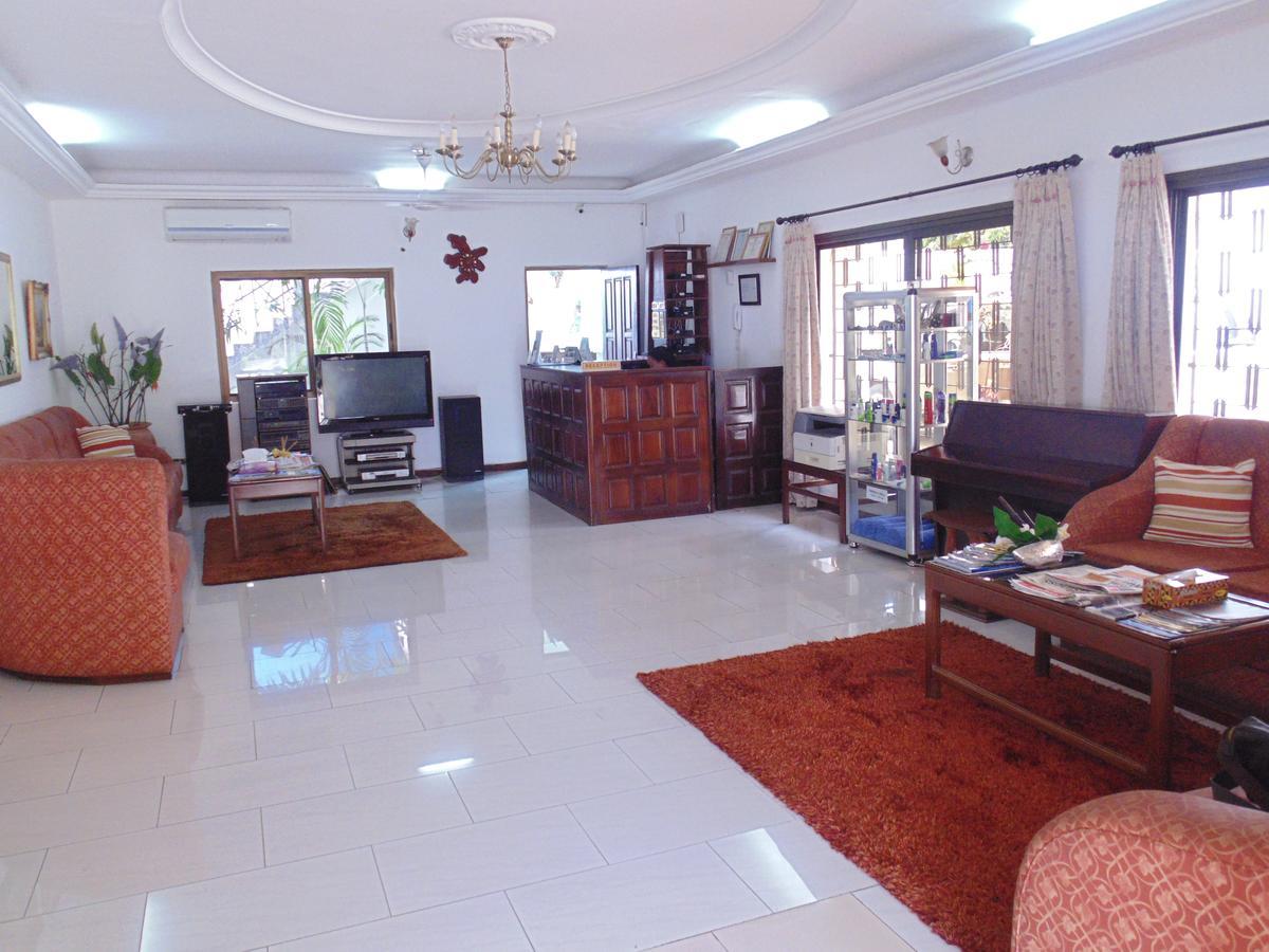 אקרה Lavender Lodge Hotel מראה חיצוני תמונה