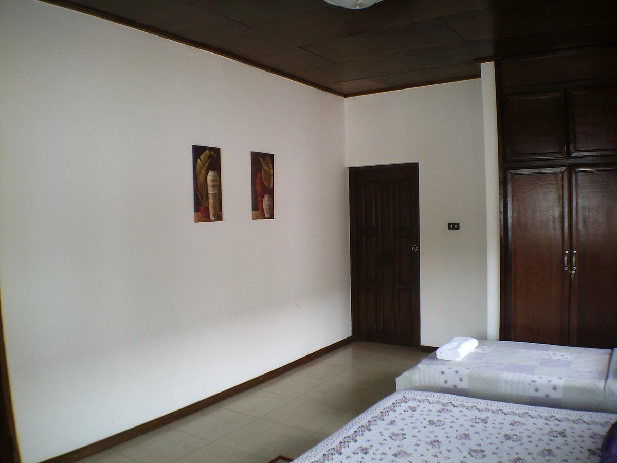 אקרה Lavender Lodge Hotel מראה חיצוני תמונה