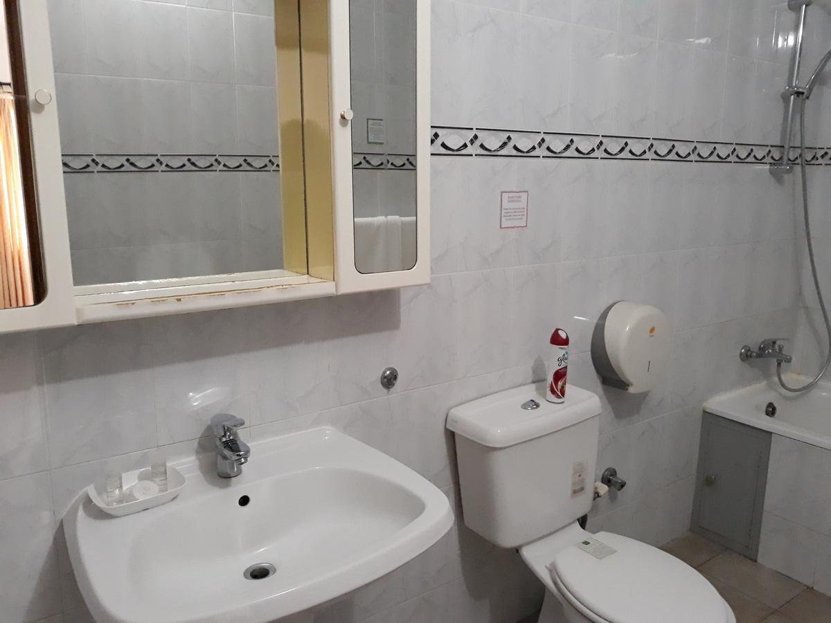 אקרה Lavender Lodge Hotel מראה חיצוני תמונה